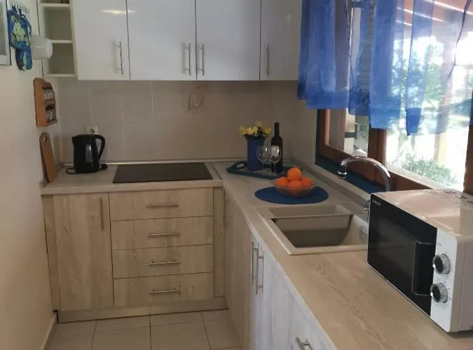 Orange_blue_aparment №1